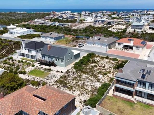 691 m² Land available in Struisbaai