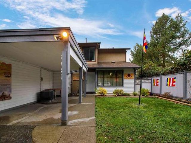 6937 A Street, Surrey, BC, V3W 8G6 duplex for sale | Listing ID R2946 | Royal LePage