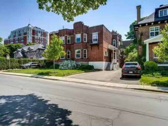 694 Av. Victoria, Westmount, QC, H3Y 2S1 house for lease Li.
