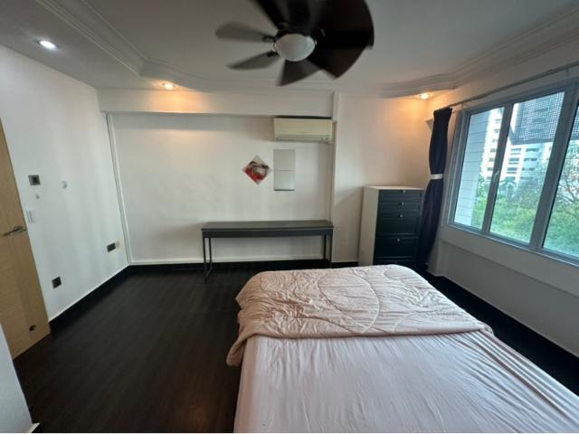 694 Jurong West Central 1 HDB Apartment For Rent, $4,500, 4 Bed 2 Bath 1,367 sqft $3.29 psf