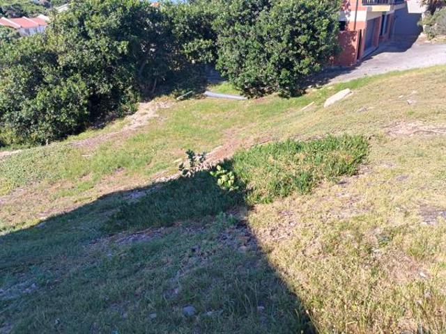 694 m² Land available in Paradise Beach