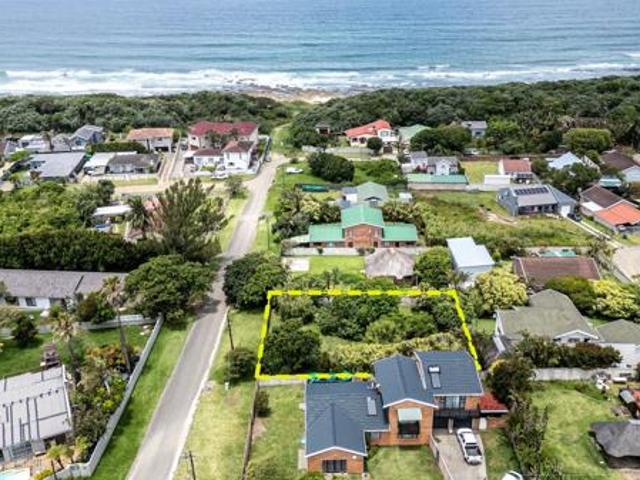 694 m² Land available in Sunrise on Sea