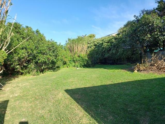 694 m² Land available in Sunrise on Sea