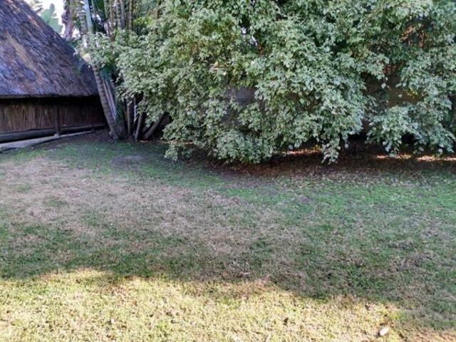 694 m² Land available in Sunrise on Sea
