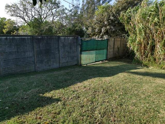 694 m² Land available in Sunrise on Sea