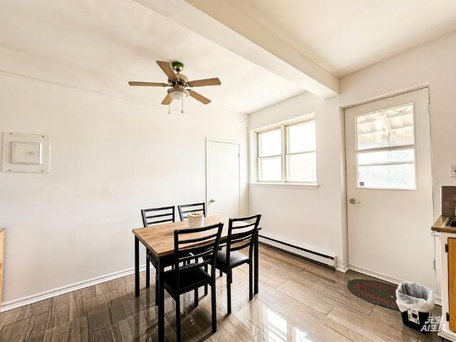 6959 Rue Sherbrooke O Montréal Côte des Neiges, QC H4B
