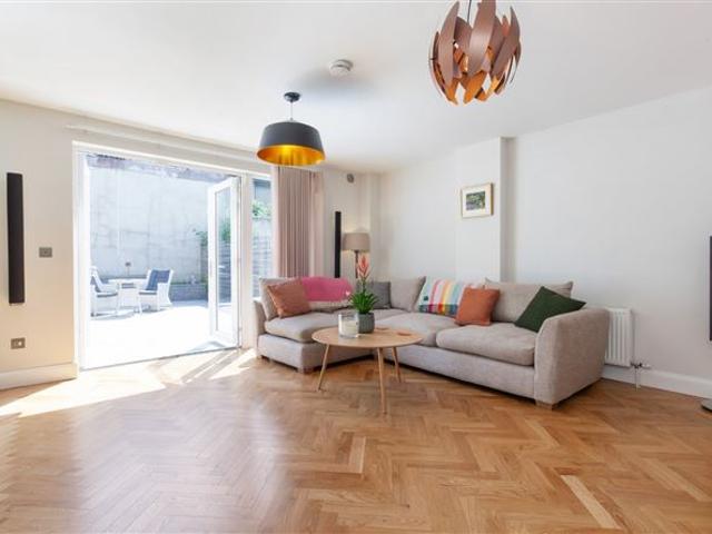 695,000 | 19 Dawson Place, Arbour Hill, Stoneybatter, D 7 DNG Phibsboro 5010 MyHome. Ie Residential
