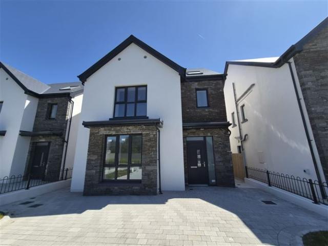 695,000 | 9 Abbey Lane, Carrigaline, Cork Michael Pigott Auctioneer & Valuer 5011 MyHome. Ie Residential