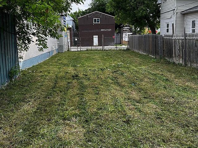 695 Selkirk Ave