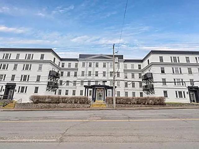 697 701 Eglinton Avenue W 1 Bedroom Apartment for Rent at 697 Eglinton Ave W, Toronto, ON M5N 1C6 Forest Hill