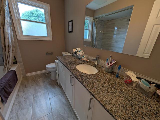 697 Collins Bay Road 3 Bedroom Apartment for Rent at 697 Collins Bay Rd, Kingston, ON K7M 5H1 Bayridge West