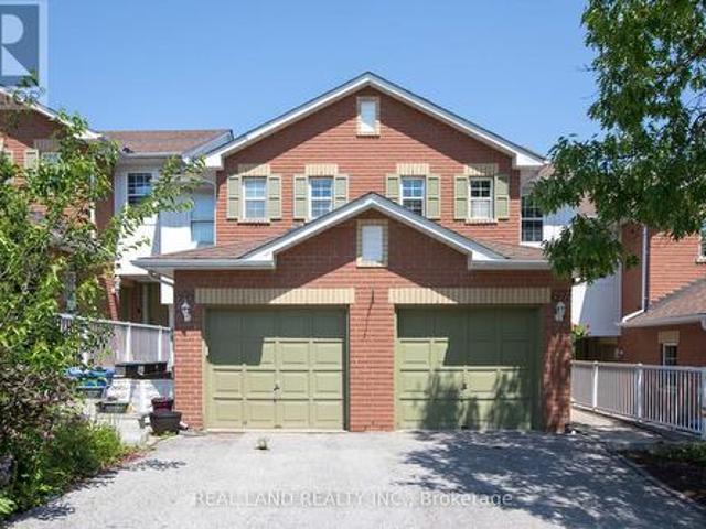 697 Limpert Terrace, Newmarket, ON, L3Y 8R2 townhouse for sale | Listing ID N13561 | Royal LePage