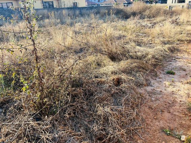 697 m² Land available in Roberts Estate