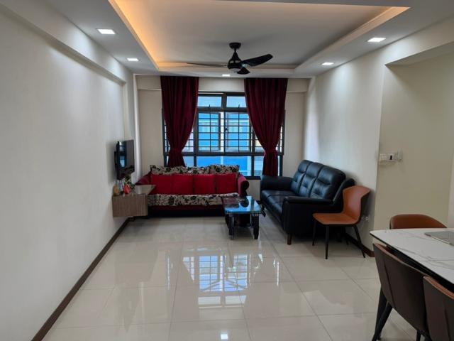697A Jurong West Central 3 HDB Apartment For Sale, $760,000, 3 Bed 2 Bath 1,001 sqft $759.00 psf