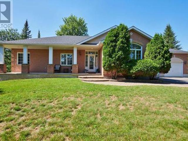 6983 Lakes Park Drive, Ottawa, ON, K4P 1M6 house for sale | Listing ID X13629 | Royal LePage