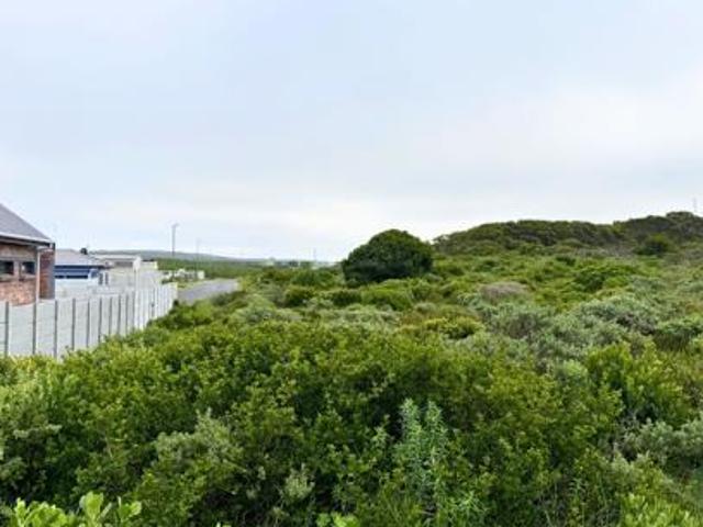 698 m² Land available in Kleinbaai
