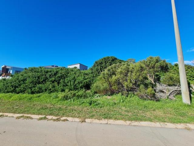 698 m² Land available in Paradise Beach