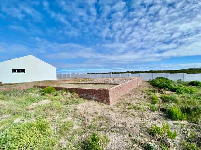 699 m² Land available in Kleinbaai