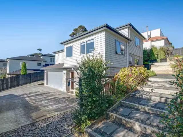 69 Tamahere Drive, Glenfield, North Shore City For Sale