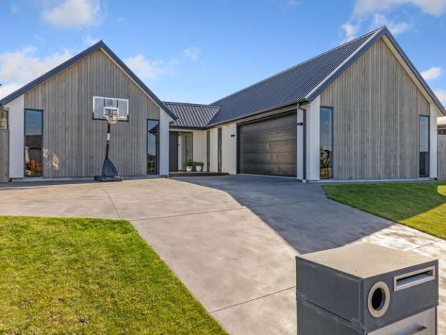 69 Te Hurunui Drive, Pegasus, Waimakariri