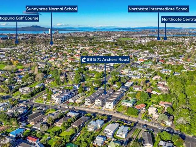 69 Archers Road, Glenfield, North Shore City
