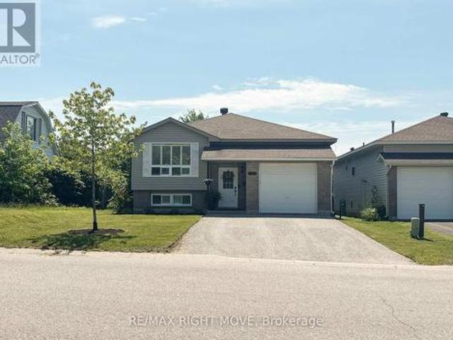 69 Calverley Street, Orillia, ON, L3V 3T3 house for sale | Listing ID S13559 | Royal LePage