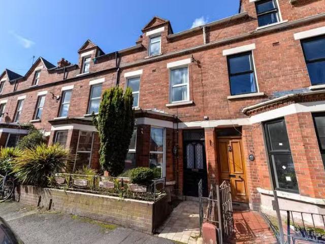 69 Haypark Avenue