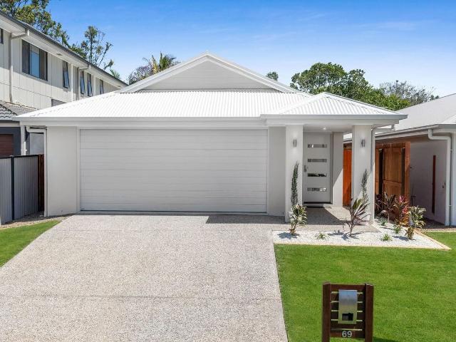 69 Hutton Avenue, WYNNUM, QLD 4178