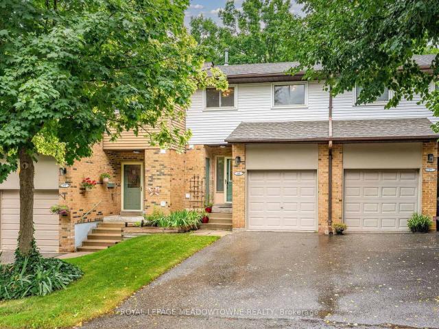 69 Lynden Circle, Georgetown | 3Beds/2Bath, Townhouse, $609,900 | Condos. Ca