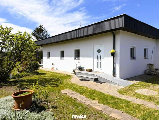 69 m² Bungalow, umfassend saniert und voll ausgestattet am Esterhazysee