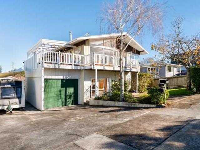 69 McLeod Road, Te Atatu South, Waitakere City