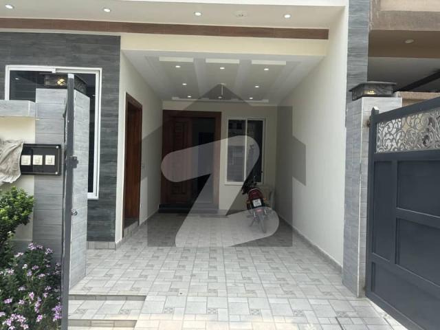 6 marla nasheman e iqbal phase 2 three storey house for rent