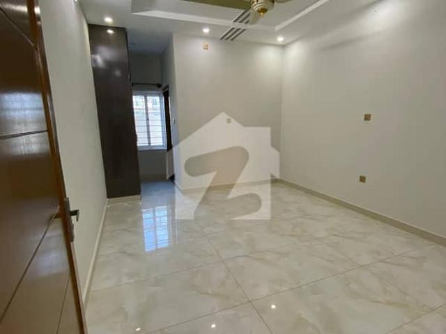 6 Marla Brand New House With 3 Portion At Prime Location