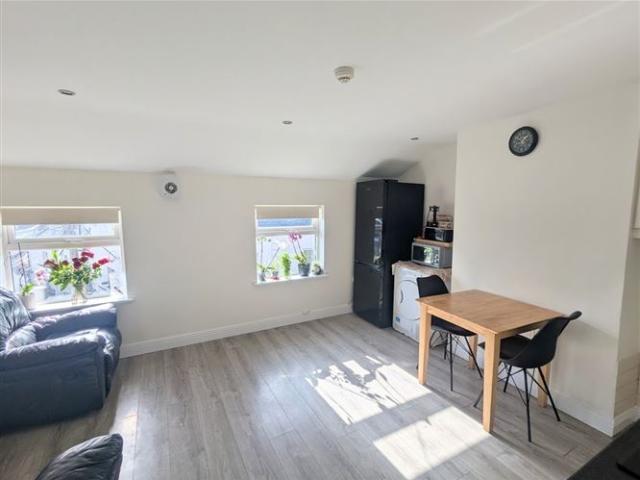 Apartment 6, McDonagh St, Nenagh, Co. Tipperary DNG Michael Gilmartin 4909 MyHome. Ie Residential
