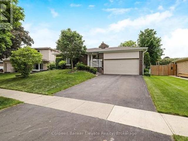 6 Metcalfe Court, Halton Hills, ON, L7G 4N6 house for sale | Listing ID W13415 | Royal LePage
