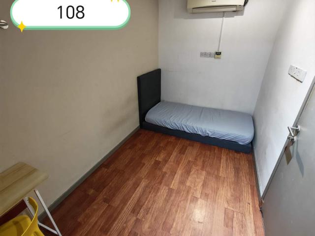 6 min to Jinjang/ Desa Park City. 8 min walk to Aeon Big