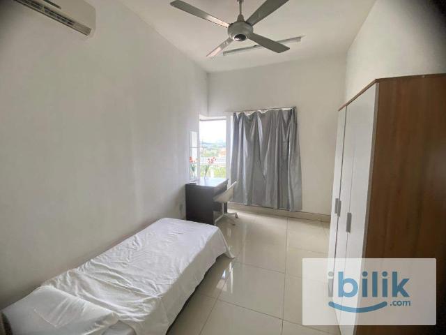 6 Min Walk to MRT/LRT Bandar UtamaBlock E Nice View Corner Furnished Room Weekly Cleaning & Free Wifi