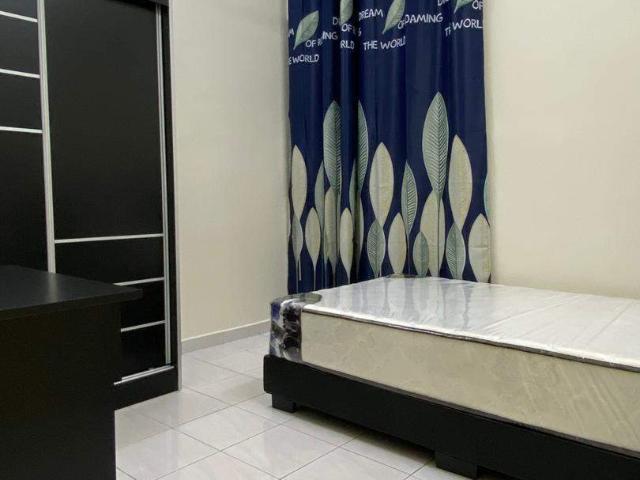 [6 Ming Walk to LRT! ]Newly Renovated with Air Con Single Room at Wangsa Maju Metroview
