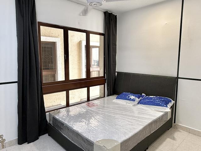 6 mins walk to mrt surianready to move inmiddle room at palm spring, kota damansara