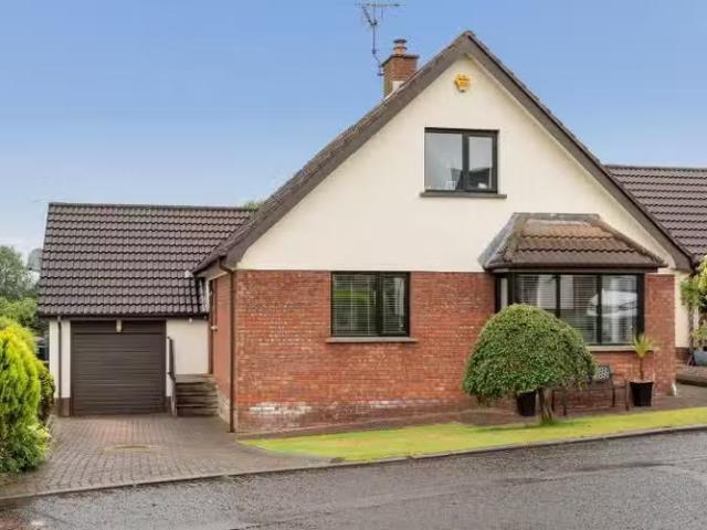 6 Moylena Park