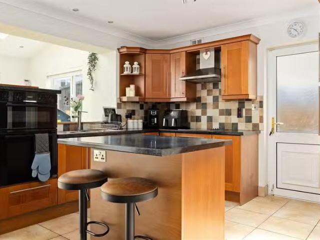 6 Newbury Park, Derrinturn, Kildare, W91 A363