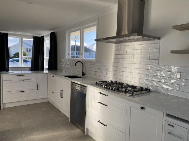 6 Avon Street,Stratford