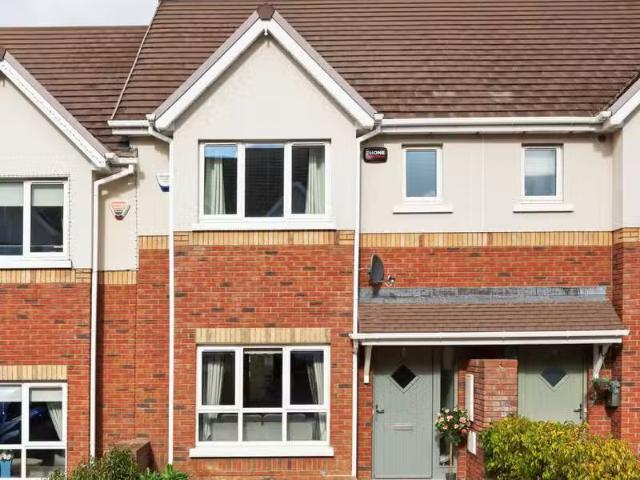 6 Airpark Square, Rathfarnham, Dublin 16, D16C923 is for sale