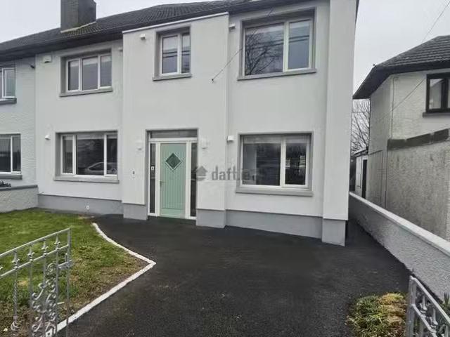 6 Ard Na Greine, Roscommon Town, Co. Roscommon is for rent