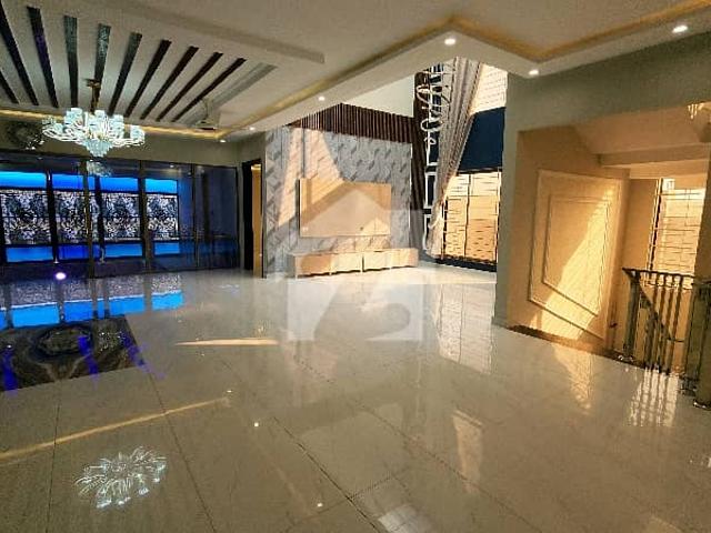 6 Bed DD Villa Swimming Pool Full Basement With Theater Grand Mosque View Bahria Hills Premium Villa With Exclusive Views