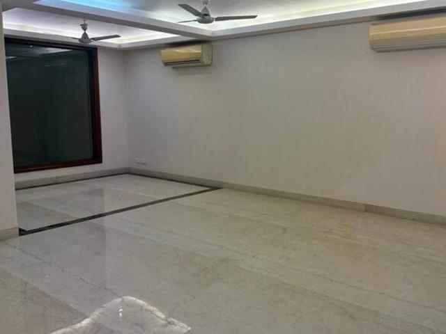 6+ Bedroom 180 Sq.Mt. Builder Floor in Sector 14 Noida Listing ID: #10328
