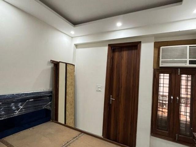 6+ Bedroom 180 Sq.Mt. Builder Floor in Sector 41 Noida Listing ID: #10331