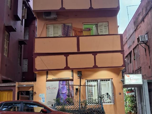 6+ Bedroom 2000 Sq.Ft. Villa in Golpark Kolkata Listing ID #8880