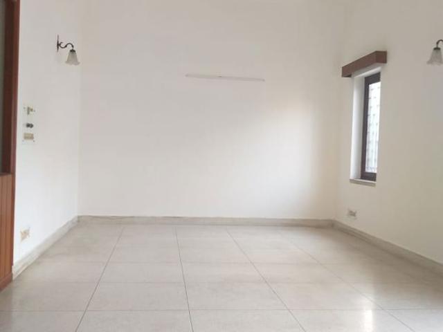 6 Bedroom 265 Sq.Yd. Independent House in Friends Colony Delhi Listing ID: #9924