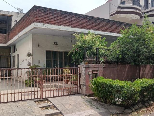 6 Bedroom 350 Sq.Yd. Independent House in Sector 9 Panchkula Listing ID: #8980